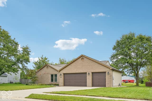 524 Zephyr Way, Westfield, IN 46074, photo 3 of 35