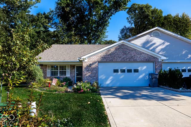 554 Cresthaven Drive, Indianapolis, IN 46217, photo 3 of 75