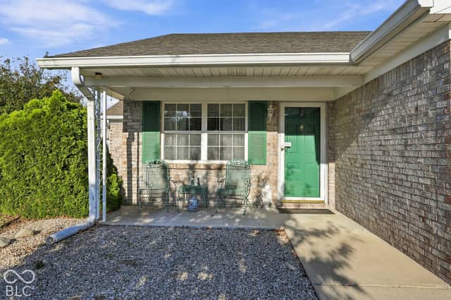 5650 Spring Mist Circle, Indianapolis, IN 46237, photo 5 of 38