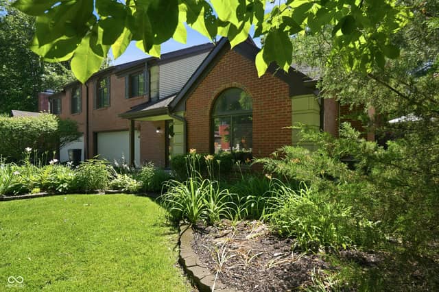 9248 Golden Woods Drive, Indianapolis, IN 46268, photo 4 of 41