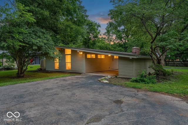 9105 Washington Boulevard, Indianapolis, IN 46240, photo 3 of 56