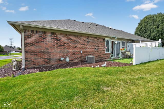 6214 Robinwood Lane, Indianapolis, IN 46237, photo 4 of 30