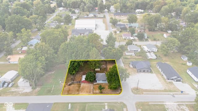 1090 N Mann Avenue, Austin, IN 47102, photo 4 of 22