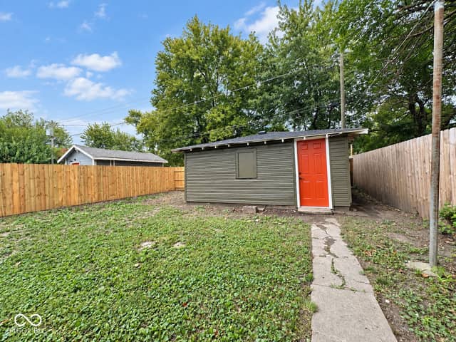 941 N Olney Street, Indianapolis, IN 46201, photo 4 of 46