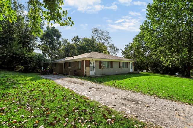 1612 N Willis Drive, Bloomington, IN 47404, photo 4 of 44