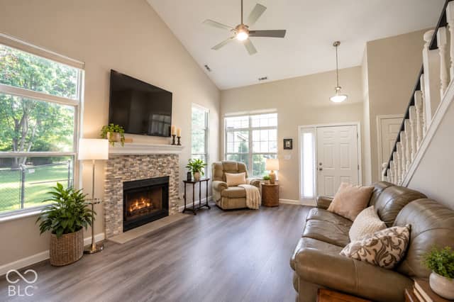 7591 Sycamore Grove, Indianapolis, IN 46260, photo 5 of 42