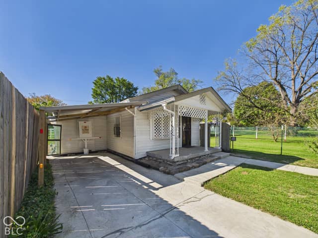 2325 Halford Street, Anderson, IN 46016, photo 5 of 38