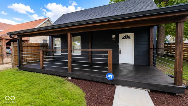 915 Saint Paul Street, Indianapolis, IN 46203, photo 3 of 22