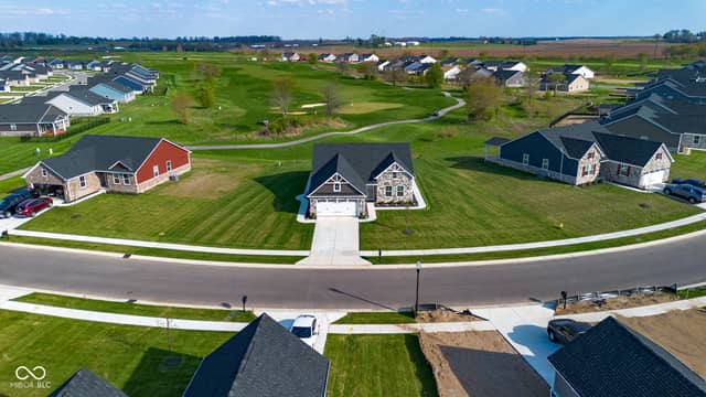 959 Independence Drive, Edinburgh, IN 46124, photo 2 of 31