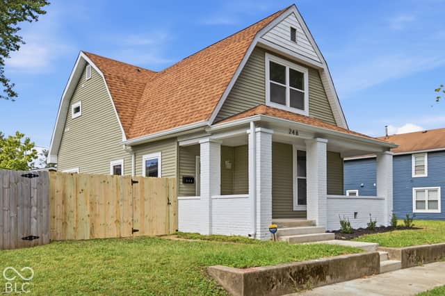 246 N Tacoma Avenue, Indianapolis, IN 46201, photo 3 of 35