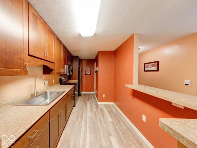 4925 Opal Ridge Lane #104, Indianapolis, IN 46237, photo 4 of 37