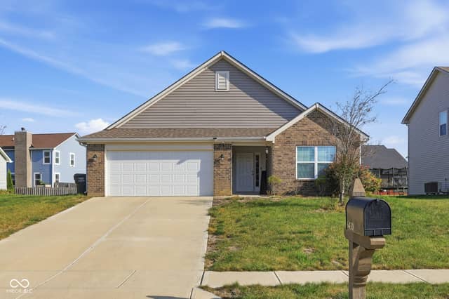 6430 W Mulberry Way, Greenfield, IN 46140, photo 3 of 40