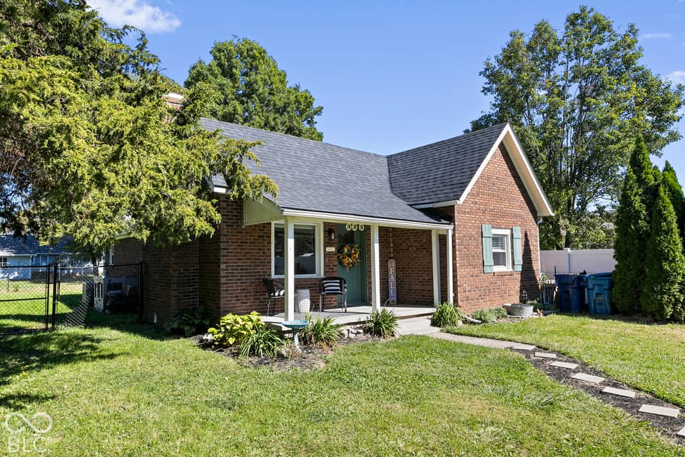 325 Walton Street, Atlanta, IN 46031, photo 1 of 39