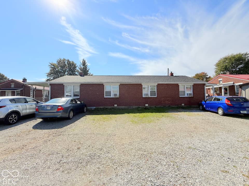 635 S High Street, Versailles