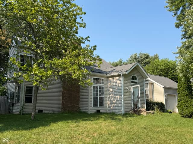 5586 W Beechwood Lane, New Palestine, IN 46163, photo 3 of 4