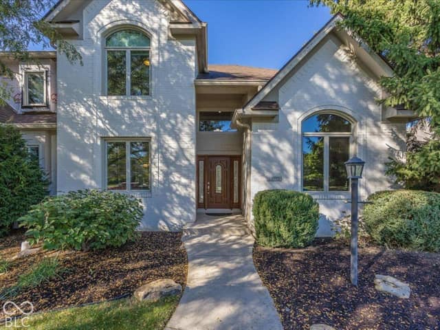 11582 Sutton Place Drive E, Carmel, IN 46032, photo 3 of 35