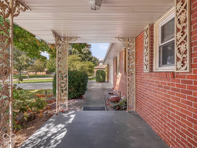 9008 Carriage Lane, Pendleton, IN 46064, photo 5 of 38