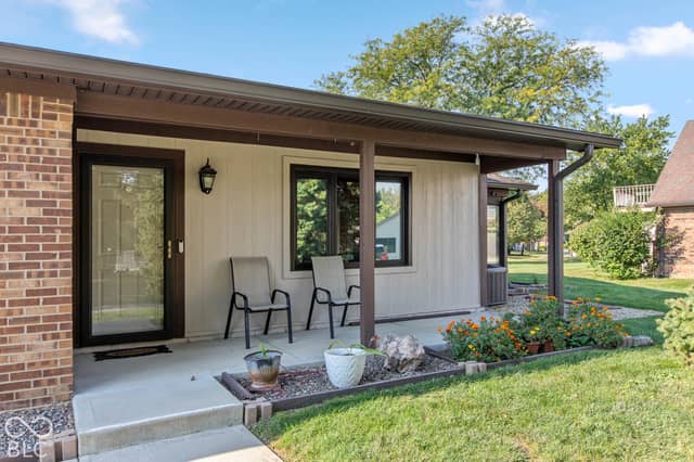 820 Staton Place West Drive, Indianapolis, IN 46234, photo 2 of 21