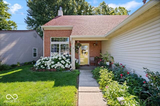 2261 Rolling Oak Drive, Indianapolis, IN 46214, photo 4 of 30