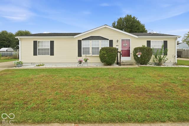4681 Autumn Ridge Drive, Columbus, IN 47203, photo 2 of 33