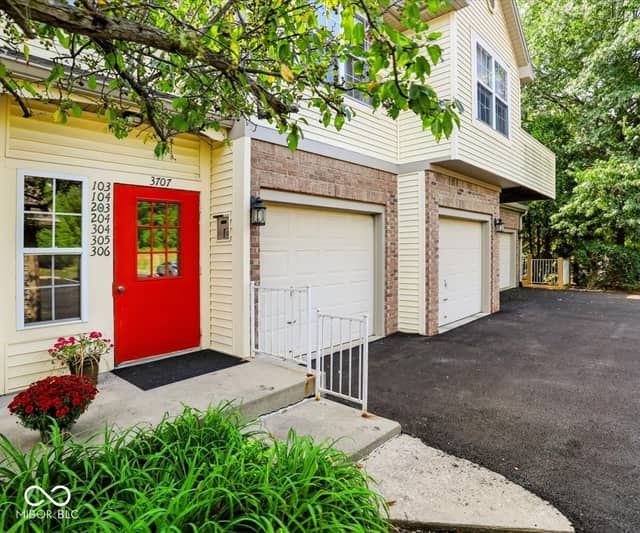 3707 E Barrington Drive #D204, Bloomington