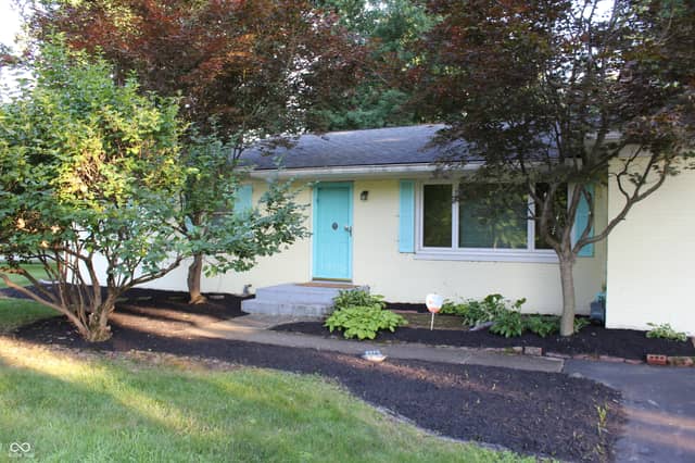 907 Fairway Drive, Indianapolis, IN 46260, photo 2 of 42