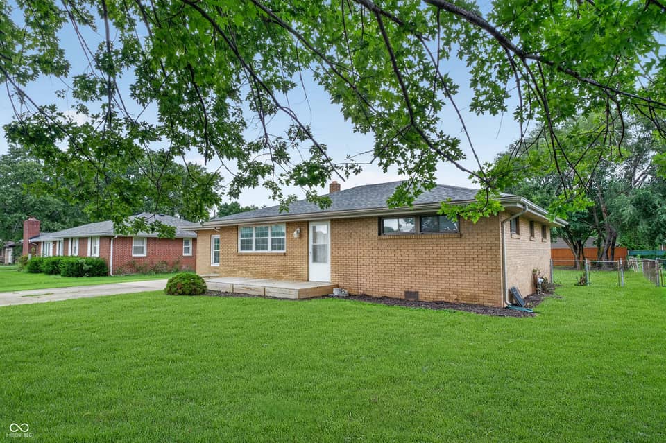 726 E School Street, Anderson