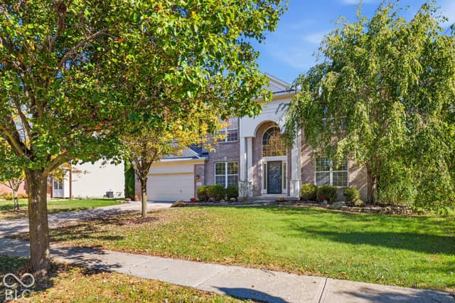 11795 Suncatcher Drive, Fishers, IN 46037, photo 3 of 56
