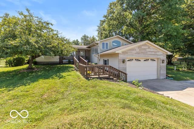 5329 W Smith Valley Road, Greenwood, IN 46142, photo 3 of 31