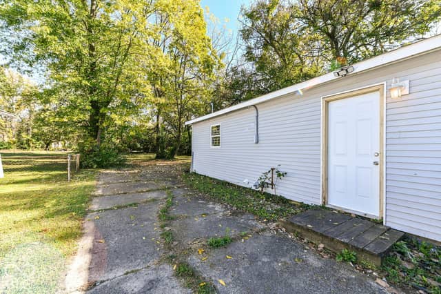3129 Station Street, Indianapolis, IN 46218, photo 4 of 28