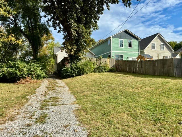 217 E Morris Street, Indianapolis, IN 46225, photo 4 of 20