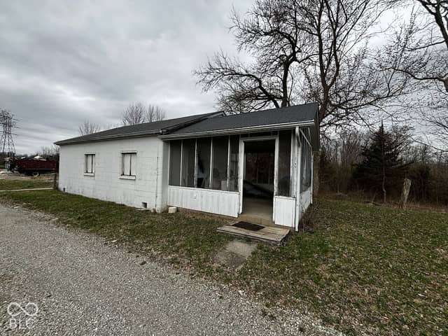 1730 Wishmeyer Lane, Indianapolis, IN 46239, photo 3 of 5