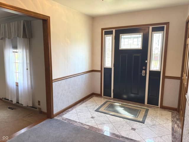 353 E Rivercrest Drive, Rushville, IN 46173, photo 5 of 69