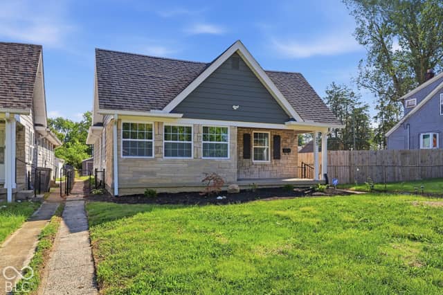 25 N Catherwood Avenue, Indianapolis, IN 46219, photo 2 of 52