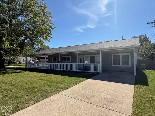 17 Parkview Drive, New Whiteland, IN 46184, photo 3 of 30