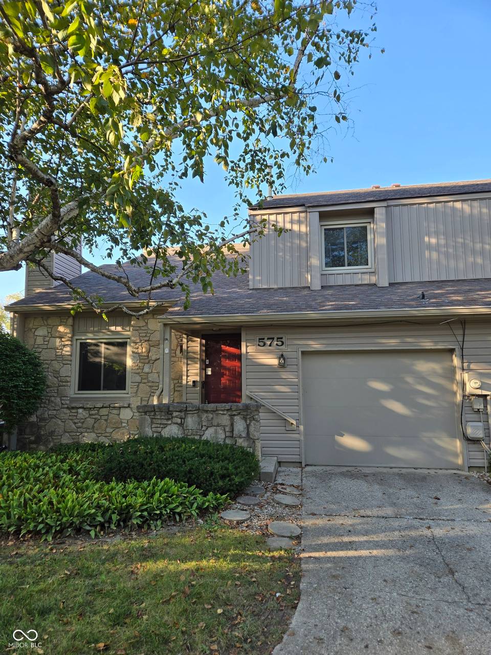 575 Conner Creek Drive, Fishers, IN 46038, photo 1 of 22