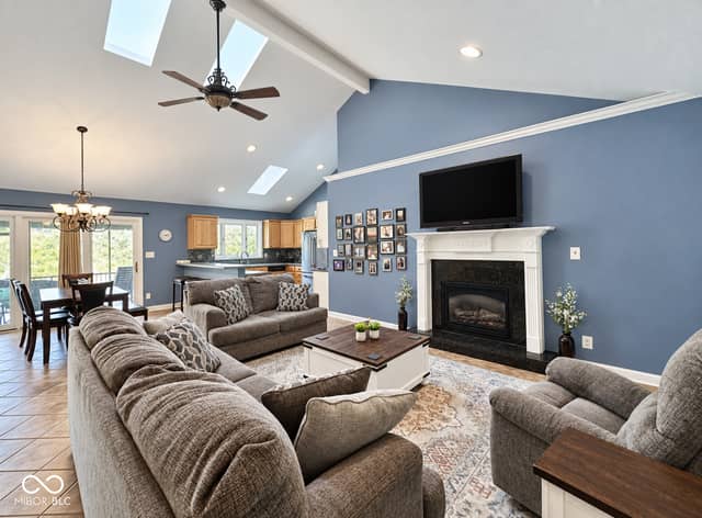 643 Mallards Crossing, Martinsville, IN 46151, photo 5 of 53