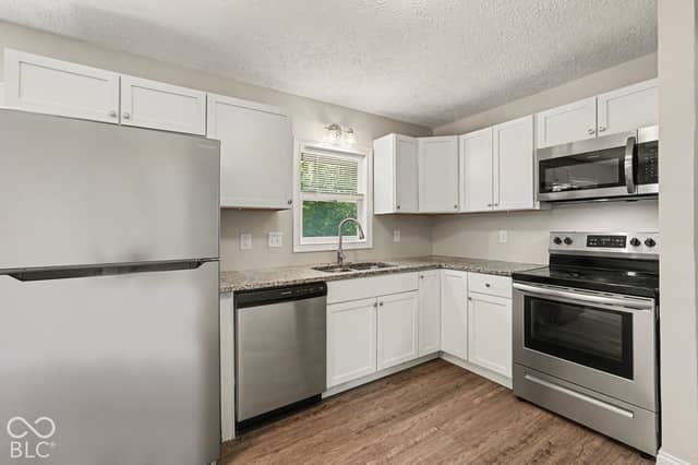5505 Furnas Court, Indianapolis, IN 46221, photo 5 of 15