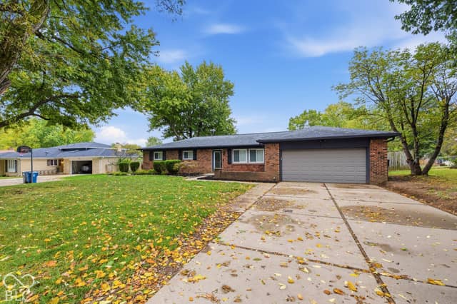 709 W Banta Road, Indianapolis, IN 46217, photo 4 of 39