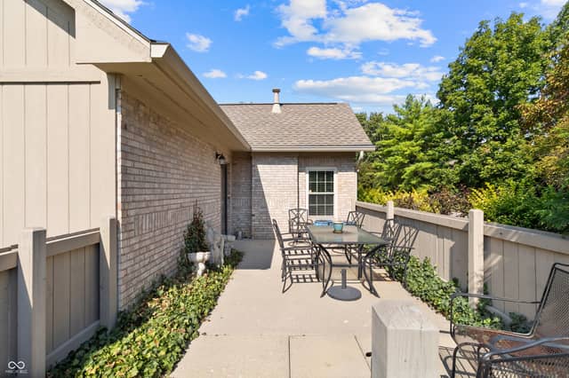 7552 Briarstone Drive, Indianapolis, IN 46227, photo 3 of 33