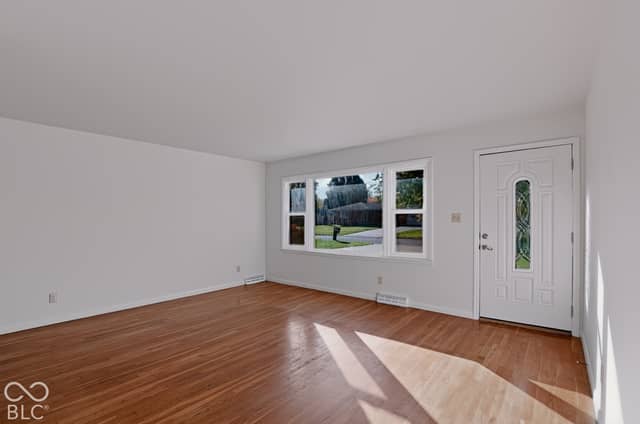 1030 Maple Street, Greenwood, IN 46142, photo 4 of 39