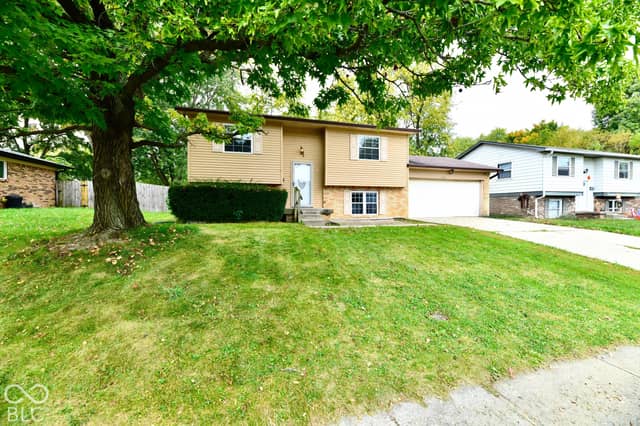 1610 Yazoo Drive, Beech Grove, IN 46107, photo 4 of 72