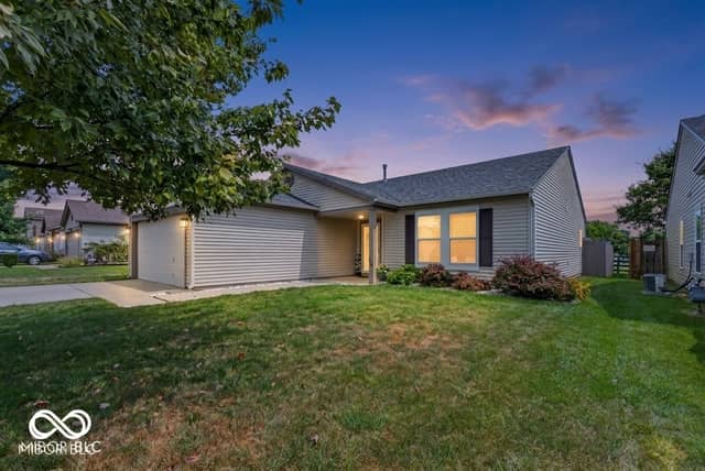 3335 Summer Breeze Lane, Indianapolis, IN 46239, photo 3 of 37