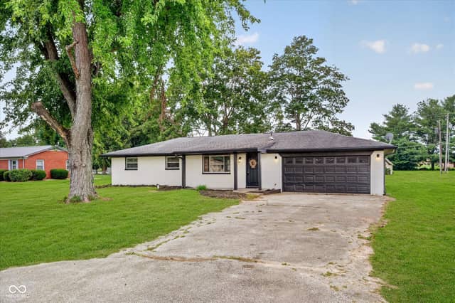 7172 W Crestwood Drive, Delphi, IN 46923, photo 3 of 32