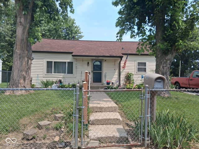 2345 Saint Peter Street, Indianapolis, IN 46203, photo 2 of 19