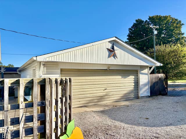 139 Main Street, Hope, IN 47246, photo 5 of 46