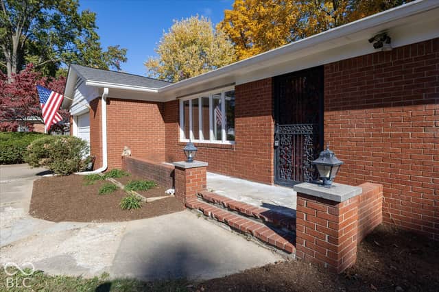 7030 Weston Court, Indianapolis, IN 46214, photo 2 of 33