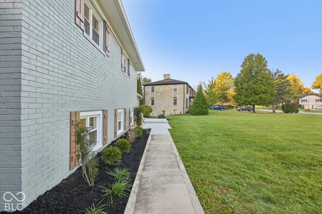 7027 Creekside Lane, Indianapolis, IN 46220, photo 3 of 84