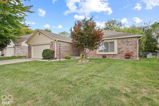 6914 Kirkwood Club Drive, Indianapolis, IN 46241, photo 4 of 37