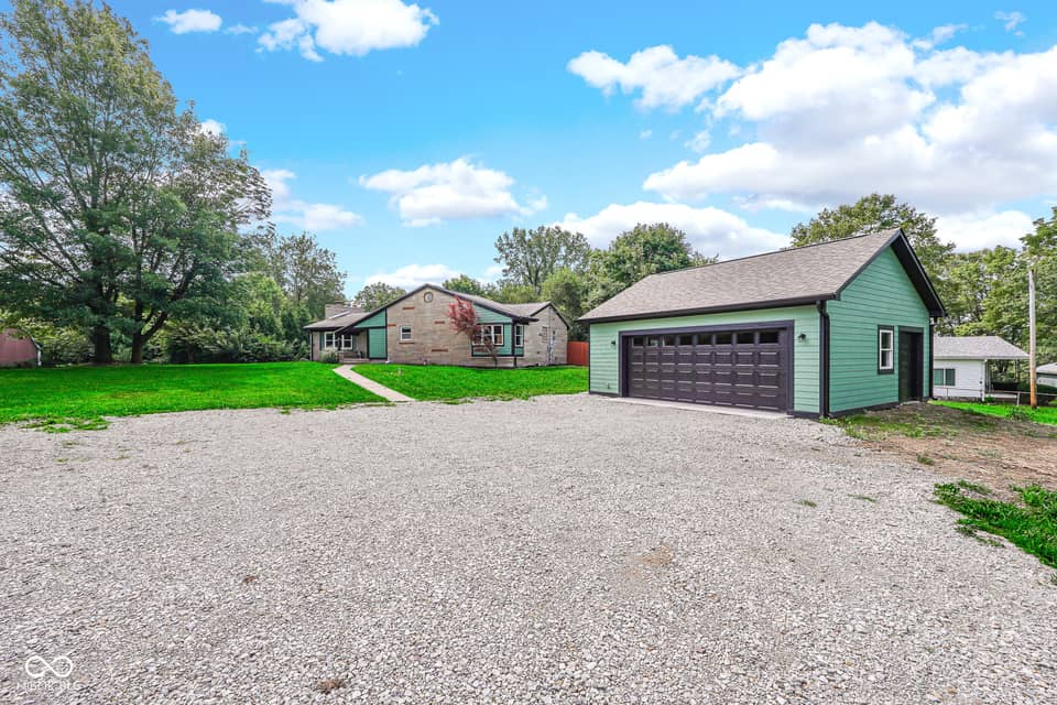 823 W 200 N, Greenfield, IN 46140, photo 1 of 31